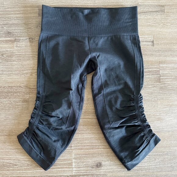 Lululemon In The Flow Crop II Leggings Womens Size 6 Grey Yoga Pants Medium Rise - Picture 9 of 10